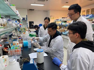 我校在“挑戰杯”創業計劃賽中斬獲3項金獎，細胞技術研發與應用領域取得歷史性突破